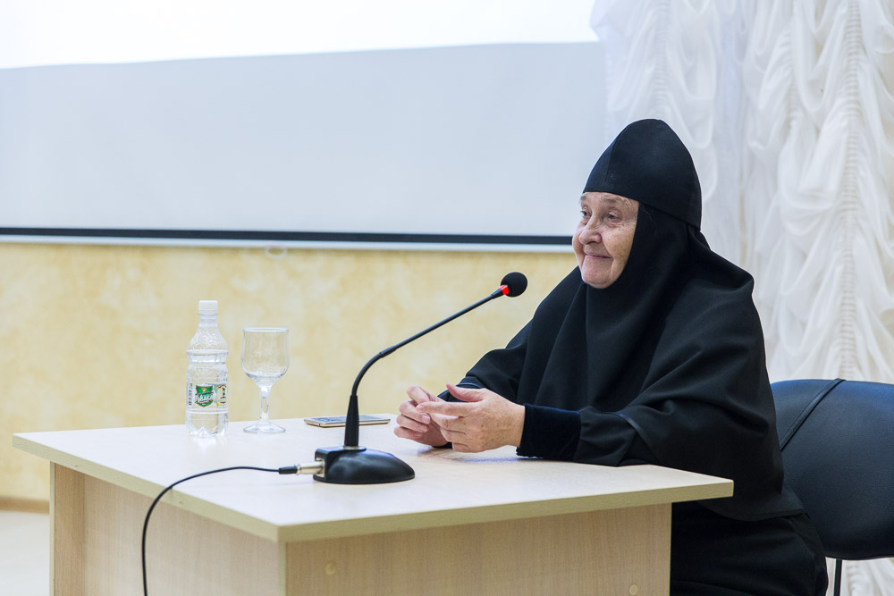 В Пензе состоялись встречи с президентом Международного православного Сретенского кинофестиваля монахиней Софией (Ищенко)