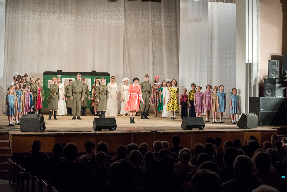 В Пензе прошла премьера военно-патриотического музыкального спектакля Семейного православного театра