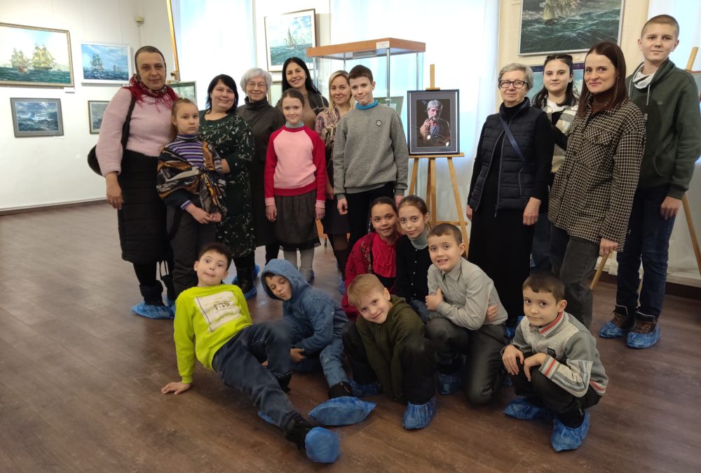 Воспитанники воскресной школы  при храме Трех Святителей Вселенских посетили Пензенскую картинную галерею