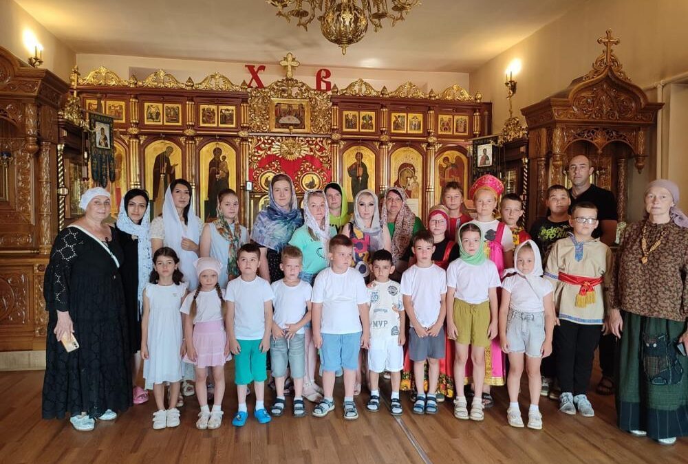 Воспитанники детского сада № 9 Нижнего Ломова посетили Казанско-Богородицкий мужской монастырь