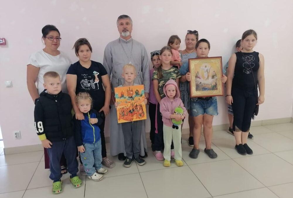 Священнослужитель встретился со школьниками села Чаадаевка