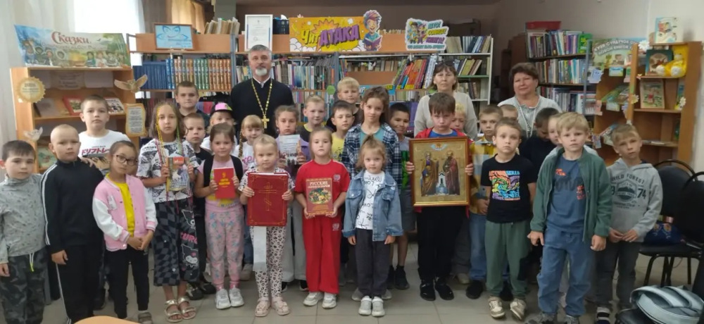 В детской библиотеке города Городище состоялась встреча со священнослужителем