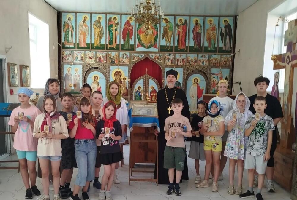 Священнослужитель встретился с воспитанниками пришкольного лагеря