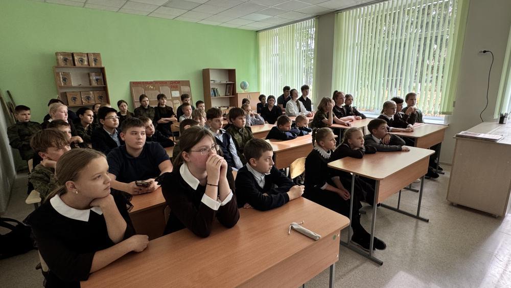 В школах прошли просветительские встречи, посвященные празднику Покрова Пресвятой Богородицы